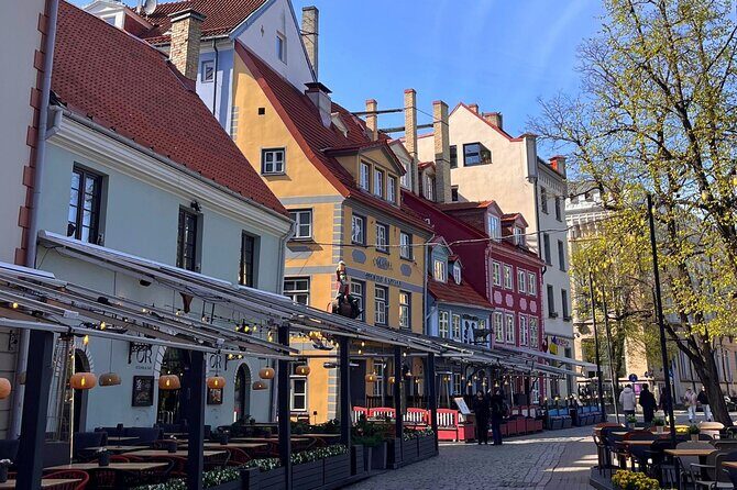 Old Town Sightseeing Tour in Riga by Electro Bus - Who This Tour Is Best For