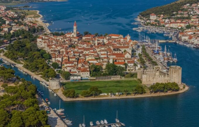Old Town Trogir and Fotrres of Klis, Game of Throne Location - Transportation and Pickup Location