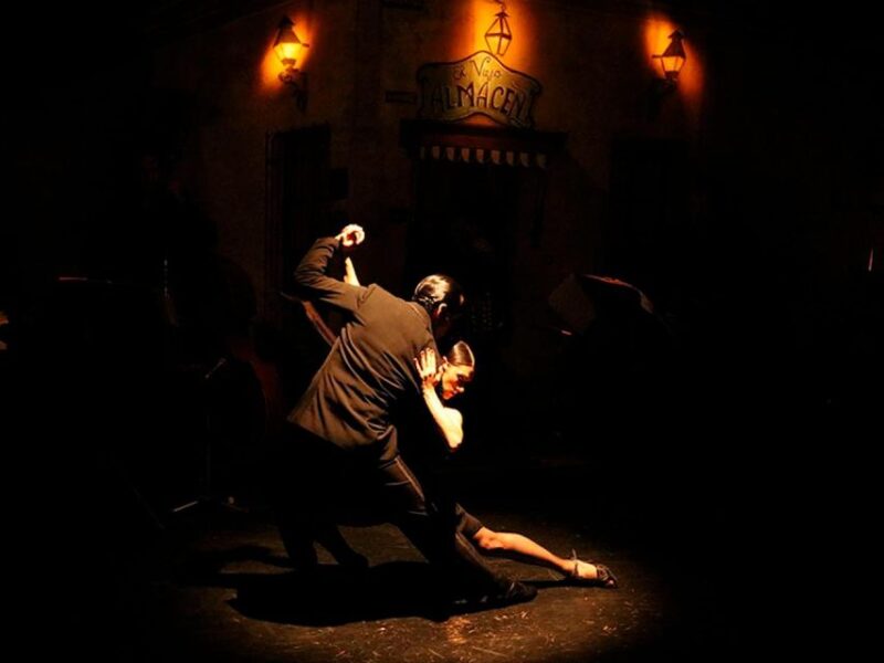 Old Warehouse: Gourmet Dinner + Show + Drinks + Transfer Free. - Key Points