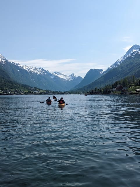 Olden: Guided beginner friendly fjord kayaking.Local company - Breakdown of the Itinerary