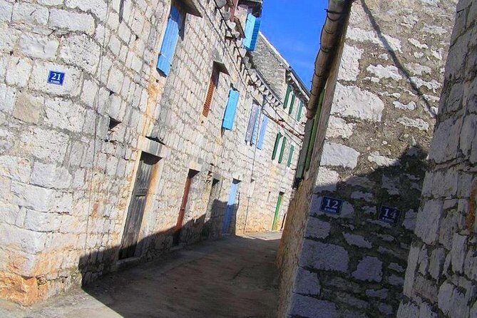 Olive Oil Tour of Solta Island with Lunch - Returning to Roga and the Ferry