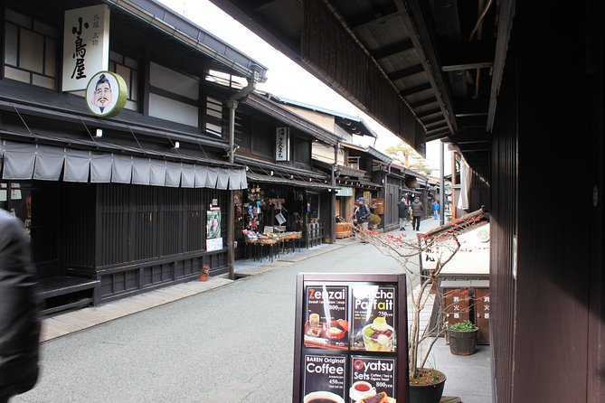 One-Day Bus Tour Departing From Kanazawa Station - Shirakawa-Go/Takayama Tour Platinum Route Bus Tour - Meal and Refreshment Options