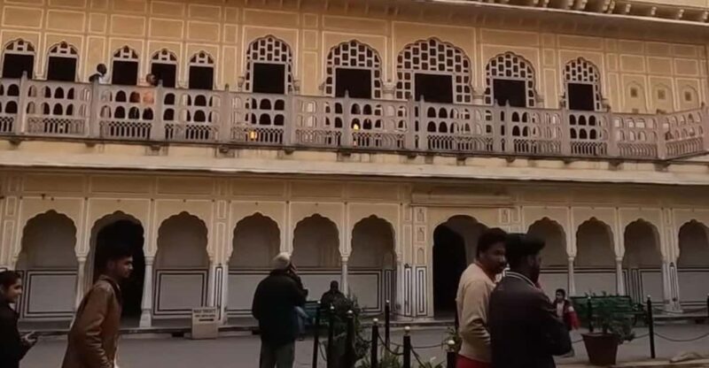 One-Day Delhi to Jaipur Sightseeing - Dining Experience