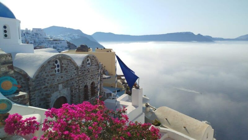 One-Day Escape to Enchanting Santorini - Key Points