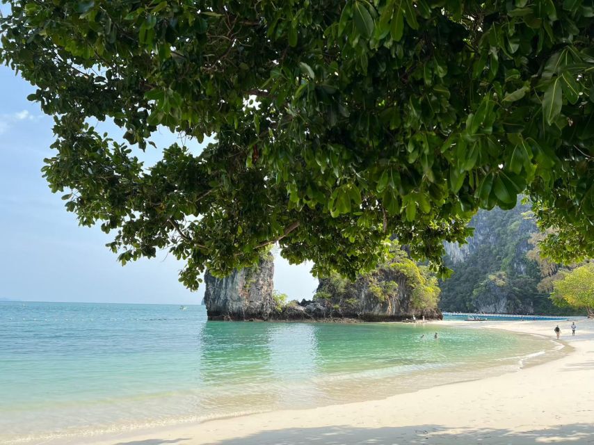 One Day Hong Island Private by Luxury Vintage Boat - Accessibility Considerations