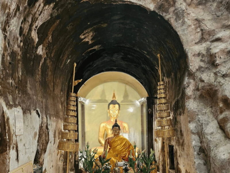 One-Day Private Tour With Driver :Temples & Mae Sa Waterfall - Itinerary Highlights
