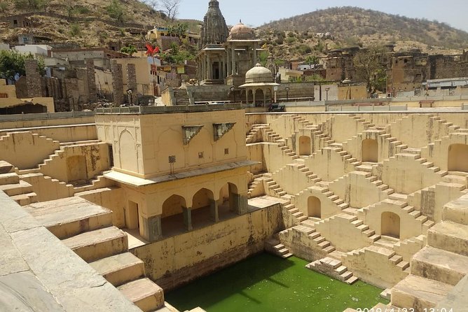 One Day Tour In Pink City With Guide - Private Transportation