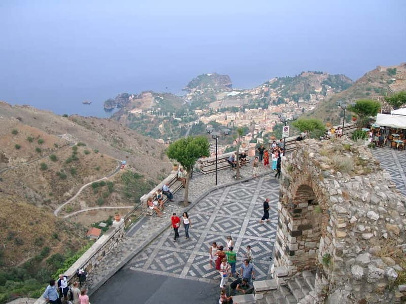 One-day tour of Taormina and Castelmola from Messina - FAQ