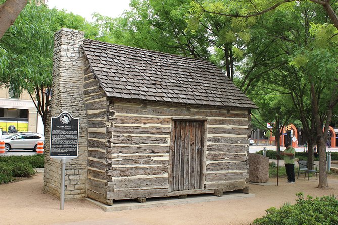 One-Hour John F Kennedy Assassination Walking Tour - Notable Figures Explored