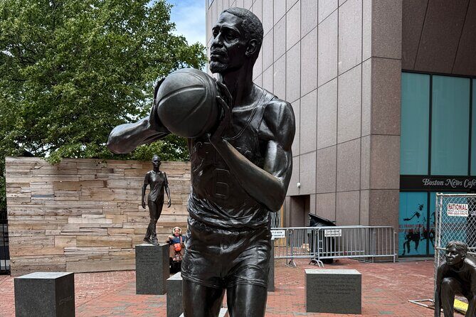 One Hour Walking Tour: Hidden History and Innovation - The Sum Up