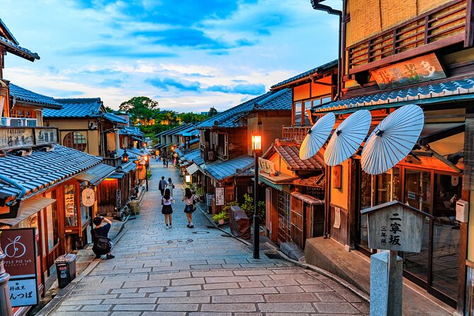One Way Bus From Kanazawa to Kyoto - Exploring the Highlights of the Japanese Countryside
