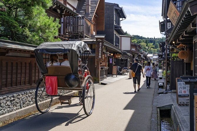 One Way Bus From Kanazawa to Takayama With a Stop at Shirakawago - Important Guidelines