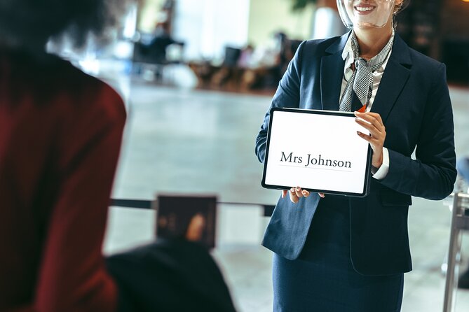 One-way Private Airport Transfer in Los Angeles Review - Booking and Confirmation