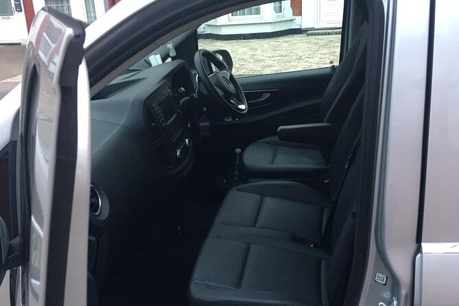 One Way Taxi Transfer From London to Gatwick Airport - Pickup and Drop-off Arrangements