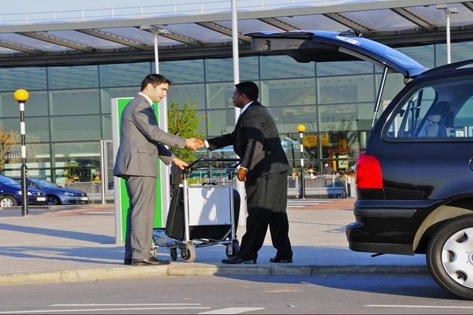 One-way Transfer Between Lima Airport And Miraflores Hotels - Booking and Confirmation