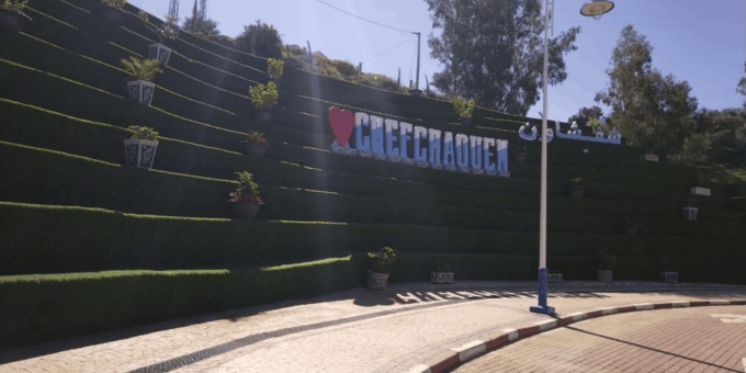 One-Way Transfer From Chefchaouen to Fes - Professional Driver