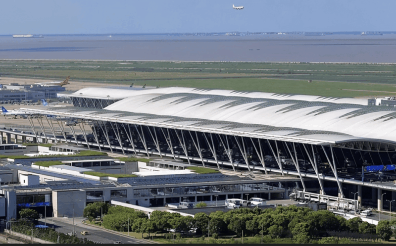 One Way Transfer From Shanghai Wusongkou Pier to PVG Airport - Driver and Language Support