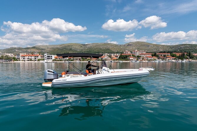 One Way Transfer From Split Airport to the Charming Town of Hvar - Booking and Confirmation