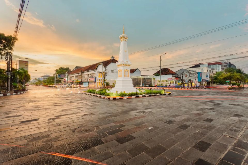 One-Way Transfer From/To Yogyakarta-Surabaya-Malang-Bromo - Highway and Smooth Ride