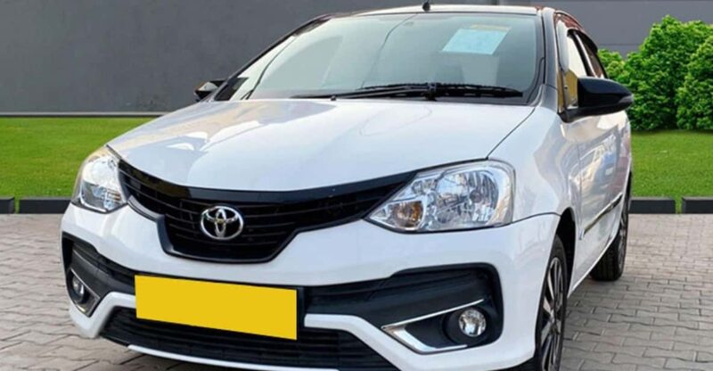 One Way Transfer Service From Udaipur To Delhi - Vehicle and Driver Information