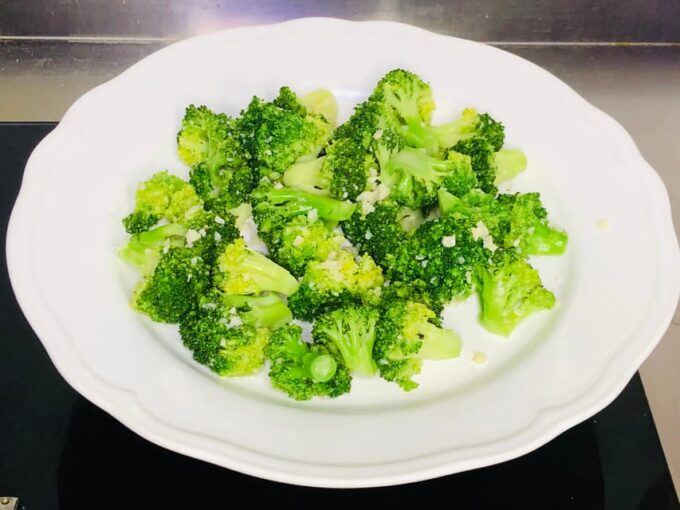 Online Cooking Class General Tsos Chicken by Sunflower Li - Vegetarian and Vegan Alternatives