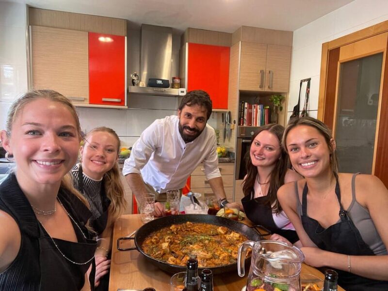 OnlyForYou, Paella Session at a Michelin-trained Chef's Home - Key Points