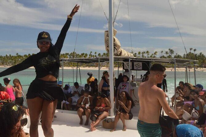 Open Party Boat in Punta Cana - FAQs About the Open Party Boat in Punta Cana