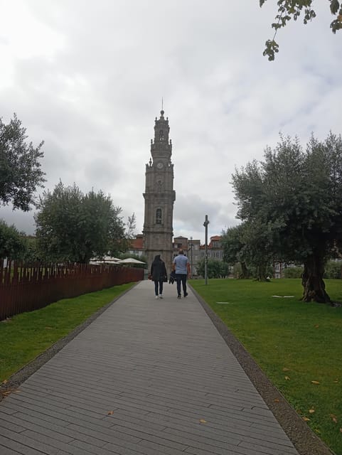 Oporto - Old town tour with official tour guide - The Experience and Authentic Touches