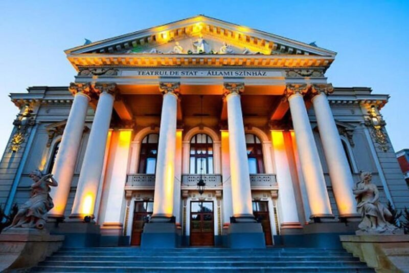 Oradea city tour - Starting Point: Piața Unirii