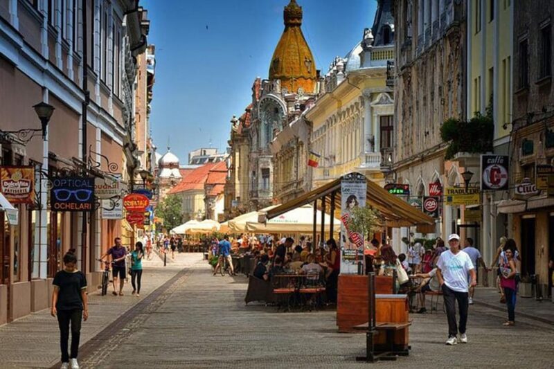 Oradea city tour - Poynar House: Residential Elegance