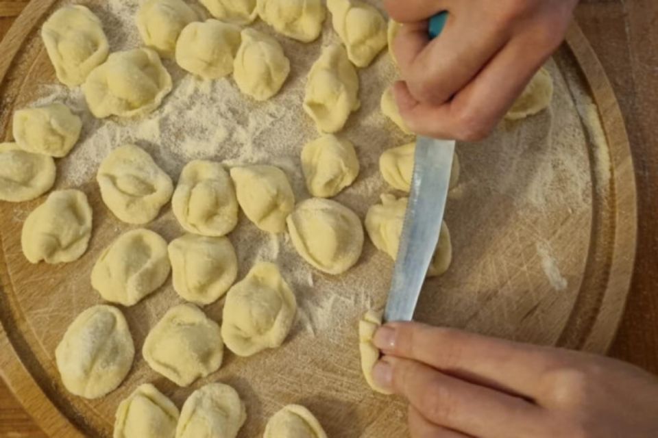 ORECCHIETTE CLASS WITH WINE TASTING & APERITIF - Orecchiette Pasta Making