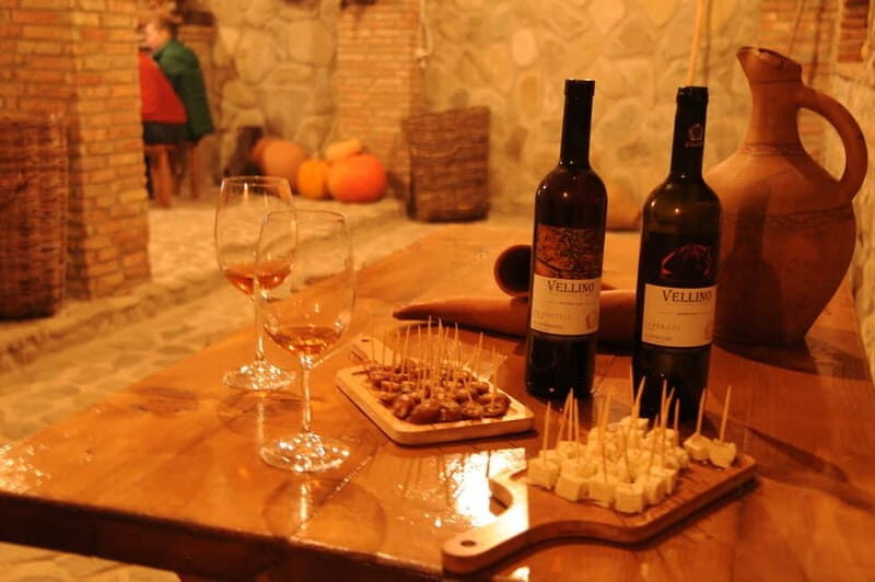 Organic Wine Full Day Private Tour With Tastings and Lunch - The Experience: What Travelers Can Expect