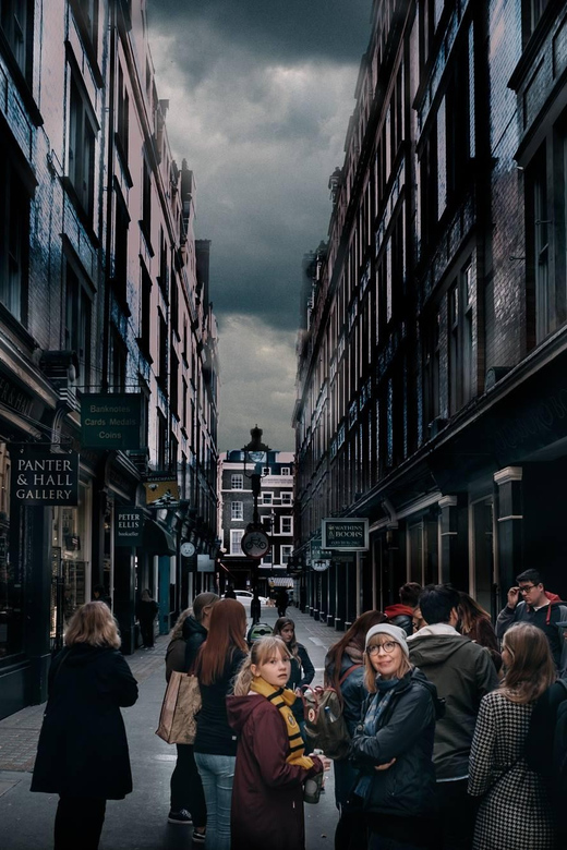 Original Harry Potter Walking Tour - Discovering Your Hogwarts House