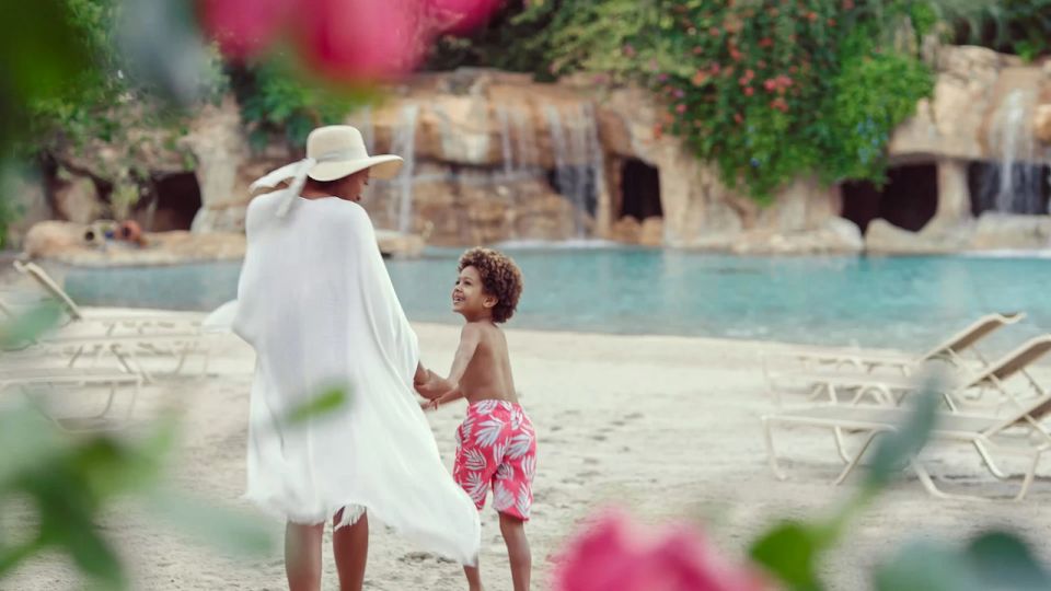 Orlando: Discovery Cove Admission Ticket & Additional Parks - Frequently Asked Questions