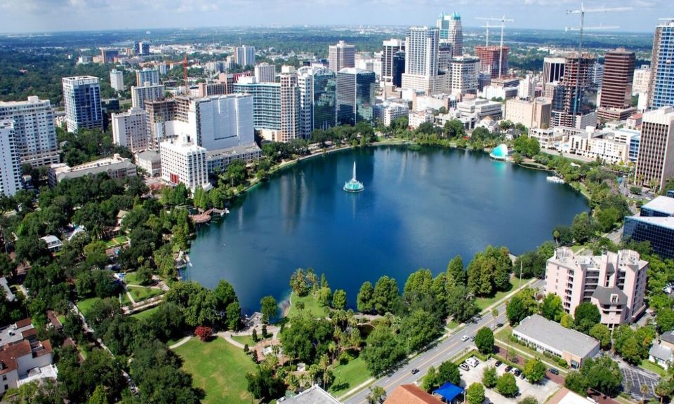Orlando: Half-Day Sightseeing Tour + Eat & Play Savings Card - Boat Cruise Through Chain of Lakes
