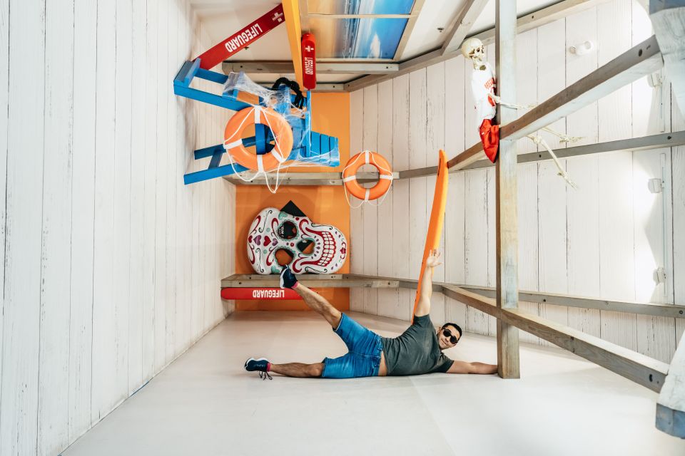 Orlando: Museum of Illusions Admission Ticket - Capturing Impossible Photos
