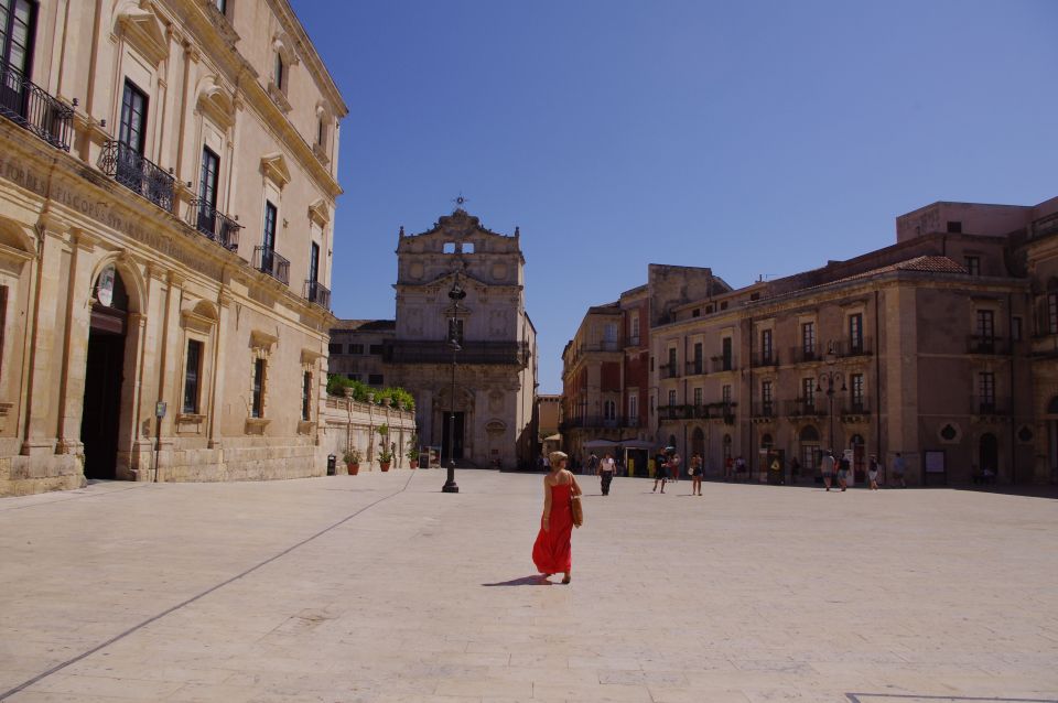 Ortigia: Private Walking Tour and Boat Trip - Exploring Limestone Caves by Boat