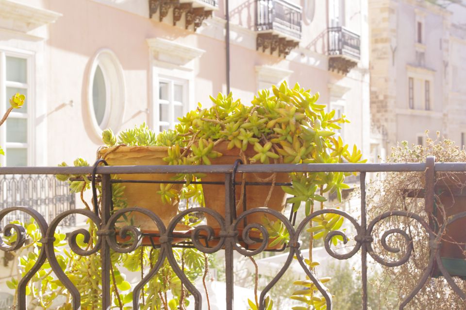 Ortigia: Private Walking Tour and Boat Trip - Tour Highlights and Inclusions