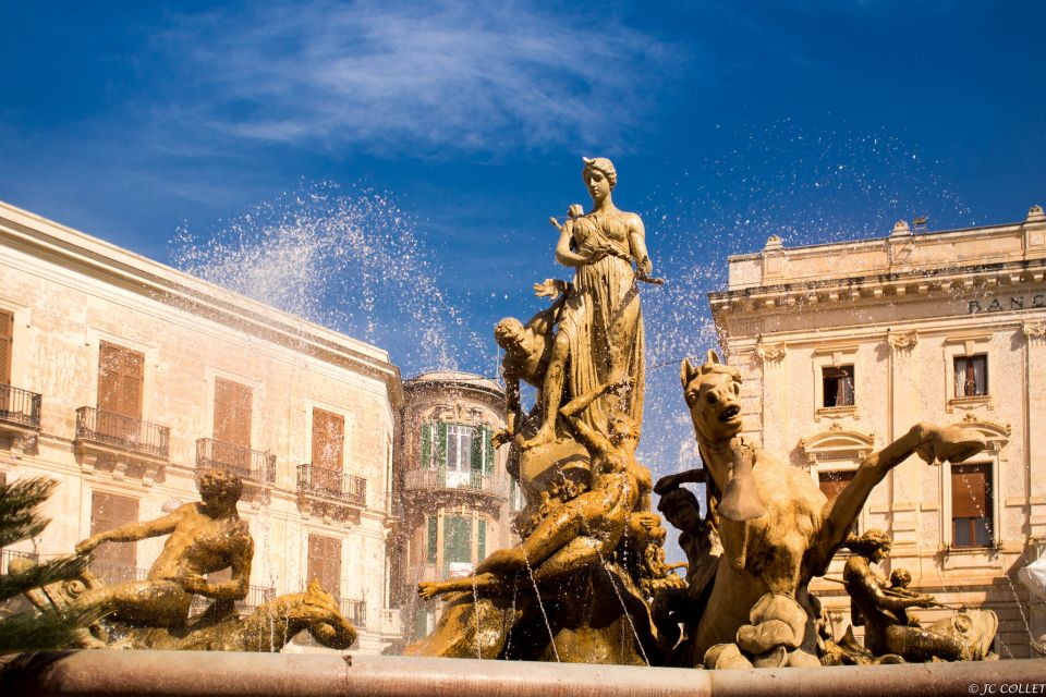Ortigia Private Walking Tour With Photographer - Walking Tour in Ortigia