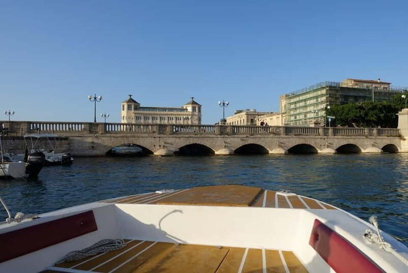Ortigia: tour delle grotte marine in barca - An Authentic Look at Ortigia’s Marine Coast