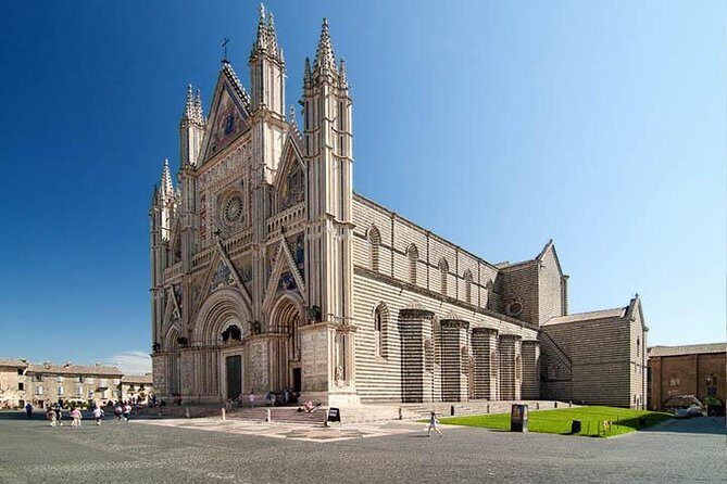 Orvieto and Civita di Bagnoregio from Civitavecchia - Private Tour - Key Points