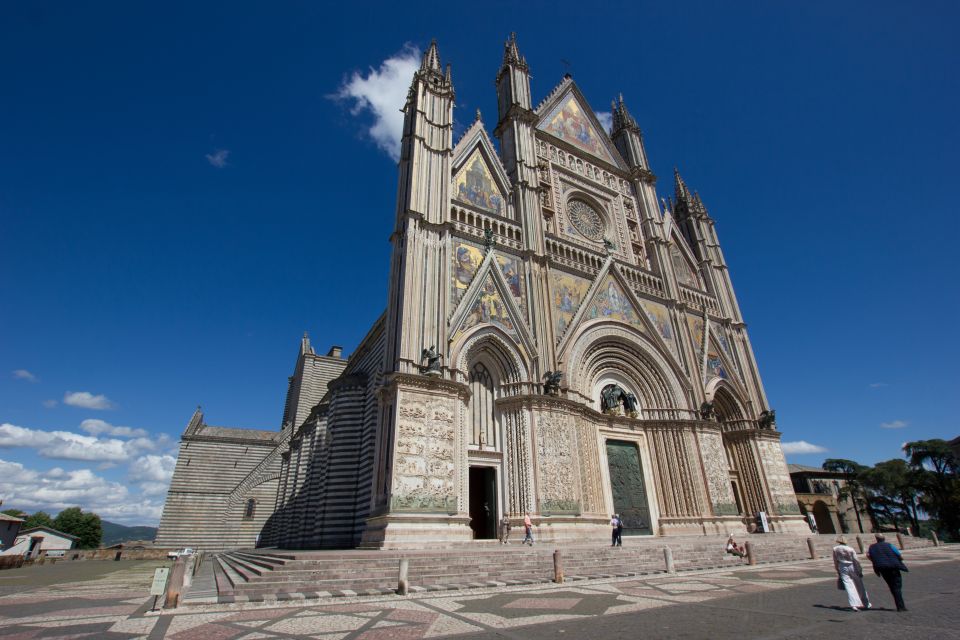 Orvieto: Old Town Guided Walking Tour - Experience Highlights