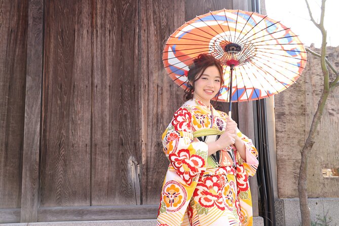 Osaka 6 Hr Private Guided Tour & Kimono Experience - Tour Overview