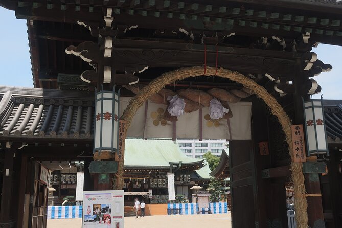 Osaka Castle and a Visit to the Longest Shopping Street in Japan - Tour Accessibility