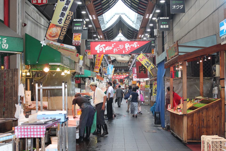Osaka: Kuromon Market Food Tour With Tastings - Plastic Food Tradition