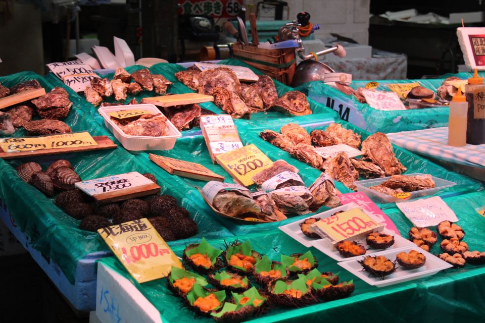 Osaka: Kuromon Market Food Tour With Tastings - Local Treats Tastings