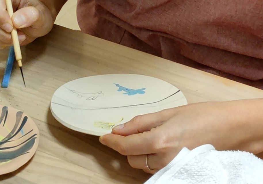 Osaka: Private Ceramic Painting Workshop - Languages Supported and Instructor