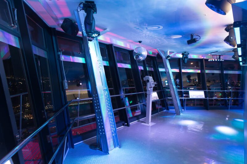 Osaka: Tsutenkaku Tower Entry Ticket - Overview of Tsutenkaku Tower