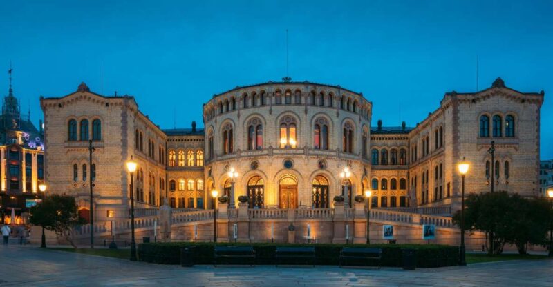Oslo: Express Walk With a Local in 60 Minutes - Experience Highlights