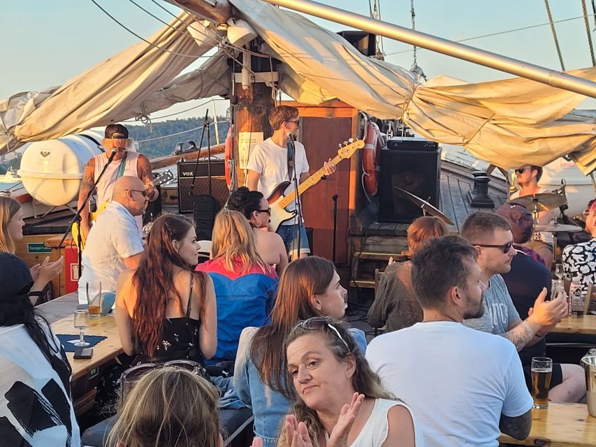 Oslo Fjord Evening Live Rock music cruise with Shrimp buffet - Key Points